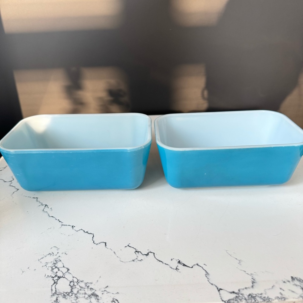 Vintage Pyrex Blue & White 502 + 502-B Refrigerator Dishes Fridgies - Picture 3 of 10